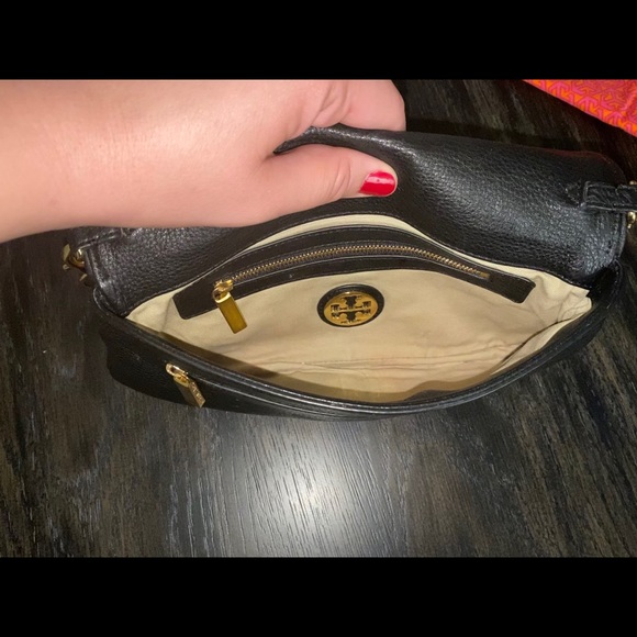Tory Burch cross body/shoulder bag - Picture 2 of 6